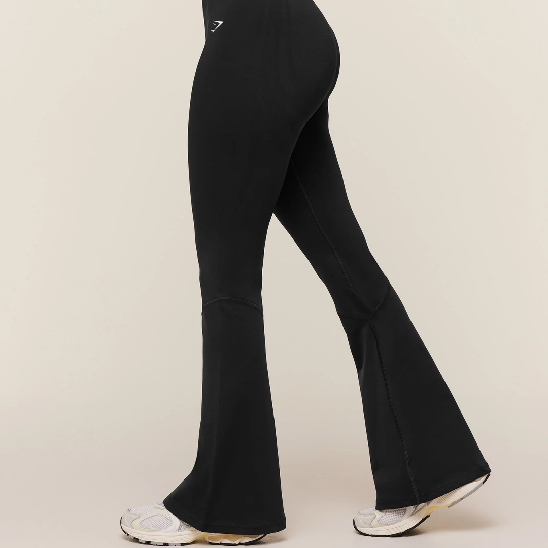 GS - Light Hold Flared Leggings - GS Black